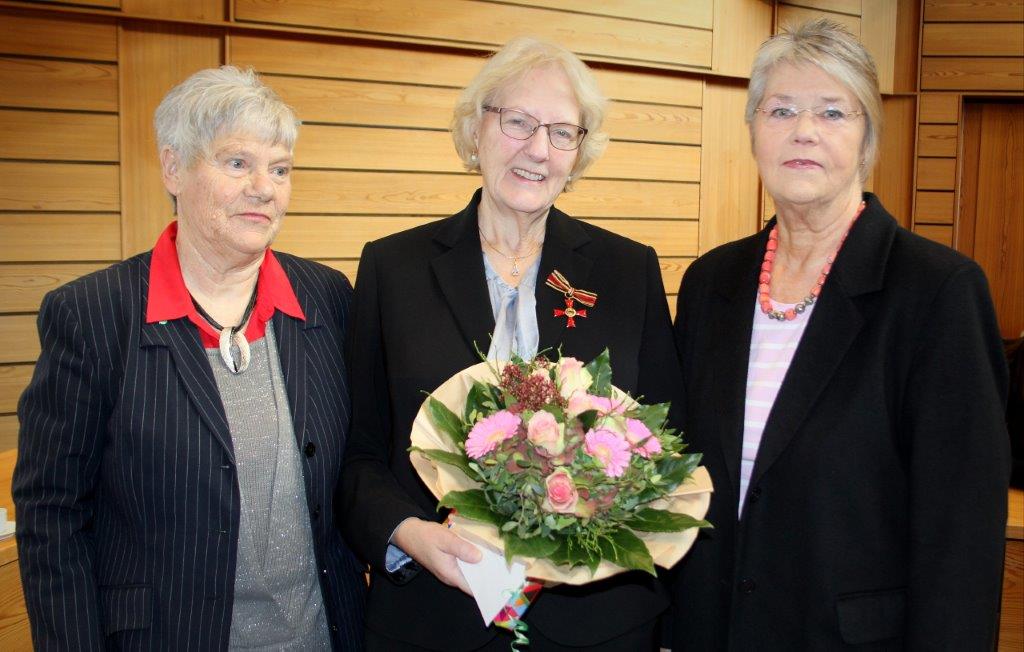 Anne Maria Klocke nach der Verleihung des Bundesverdienstkreuzes